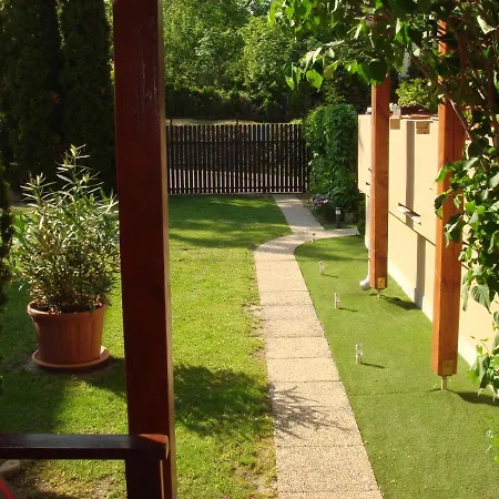 Brasch アパート Fertőrákos