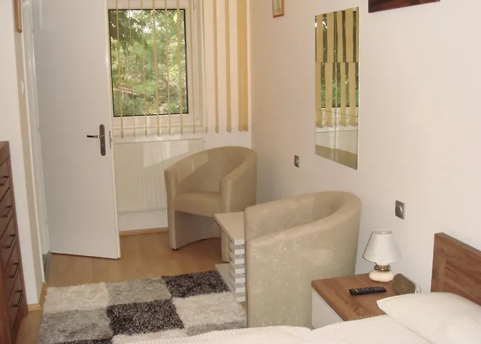 Brasch Apartment *